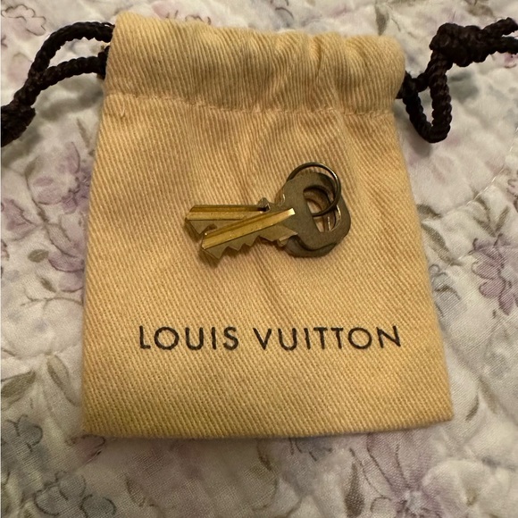 Louis Vuitton Keepall Duffel Bag 60 - Picture 10 of 11